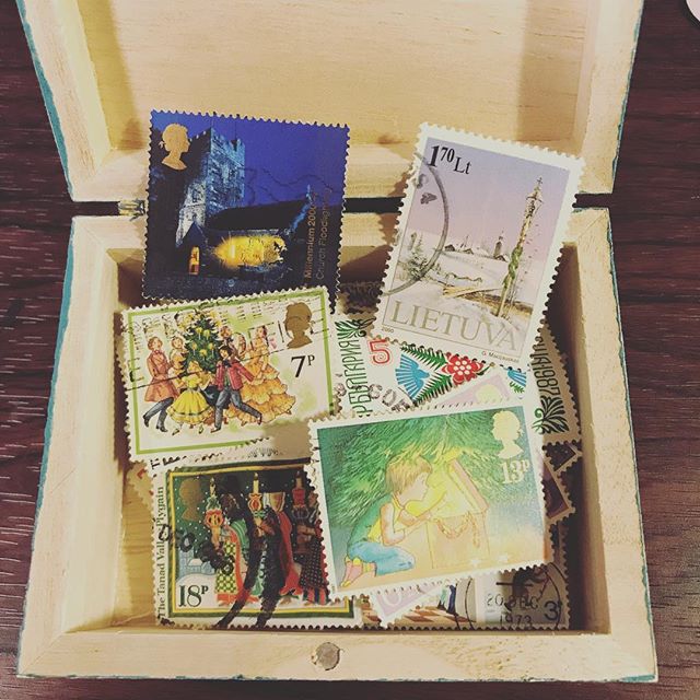 クリスマスの古切手を集めました#tsukanosha #束の舎 #切手 #古切手 #クリスマス #ブロカント #brocca #雑貨 #プレゼント - from Instagram
